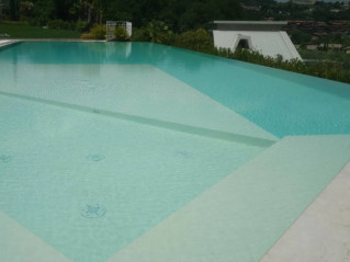 Piscine interrate a bordo sfioro