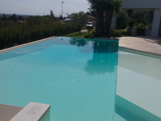 Piscine interrate a bordo sfioro